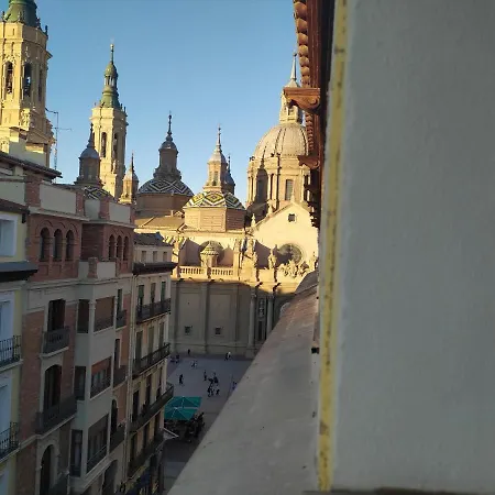 Apartamento Amplio Y Comodo En La Pza. Del Pilar Zaragoza